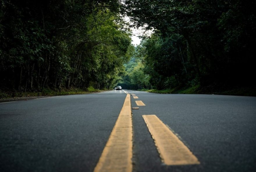 acidente-em-rodovia-de-sp3A-onibus-com-38-passageiros-tomba-e-deixa-13-feridos acidente-em-rodovia-de-sp3A-onibus-com-38-passageiros-tomba-e-deixa-13-feridos