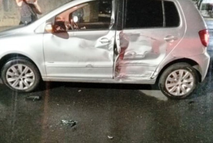 acidente-entre-moto-e-carro-em-matao-deixa-adolescente-ferida-foto3A-matao-urgente acidente-entre-moto-e-carro-em-matao-deixa-adolescente-ferida-foto3A-matao-urgente