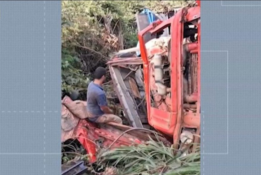 acidente-fatal-com-caminhao-da-prefeitura-de-maraba3A-uma-pessoa-morta-e-duas-feridas acidente-fatal-com-caminhao-da-prefeitura-de-maraba3A-uma-pessoa-morta-e-duas-feridas