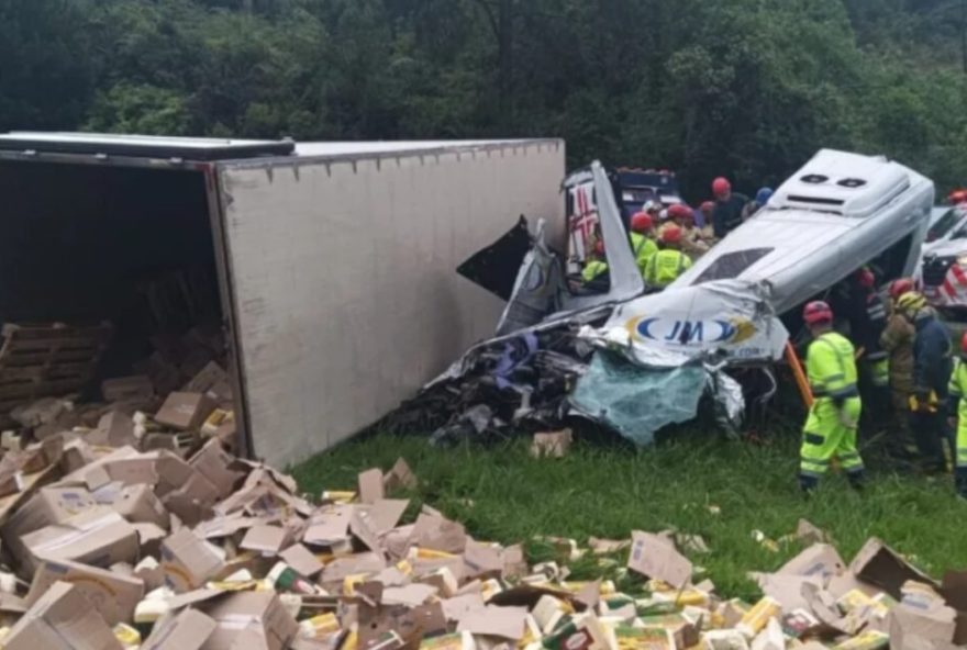 acidente-fatal-na-br-116-em-campina-grande-do-sul-deixa-seis-mortos acidente-fatal-na-br-116-em-campina-grande-do-sul-deixa-seis-mortos