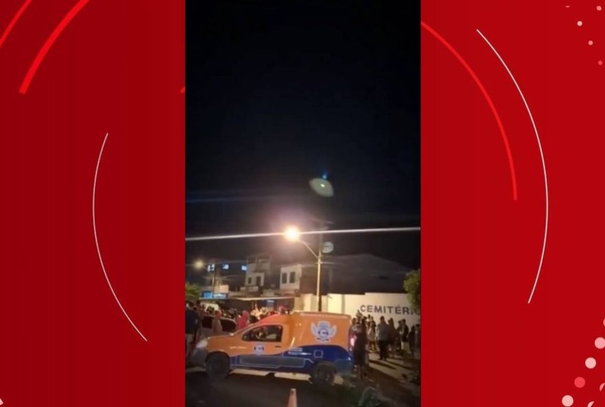 acidente-fatal-na-br-3243A-colisao-entre-moto-e-carro-deixa-duas-vitimas-mortas-na-bahia acidente-fatal-na-br-3243A-colisao-entre-moto-e-carro-deixa-duas-vitimas-mortas-na-bahia