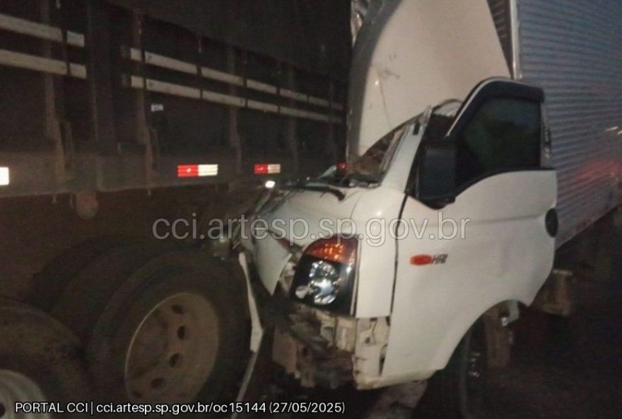 acidente-fatal-na-rodovia-castello-branco3A-motorista-morre-apos-colidir-com-carreta-em-aracariguama-g1