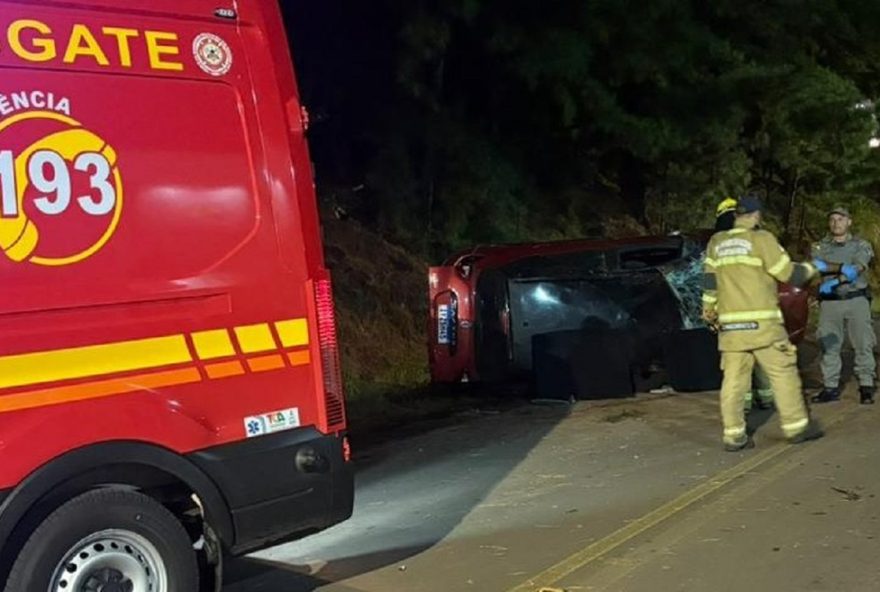 acidente-fatal-na-rs-1263A-homem-morre-em-capotamento-em-ibiraiaras acidente-fatal-na-rs-1263A-homem-morre-em-capotamento-em-ibiraiaras