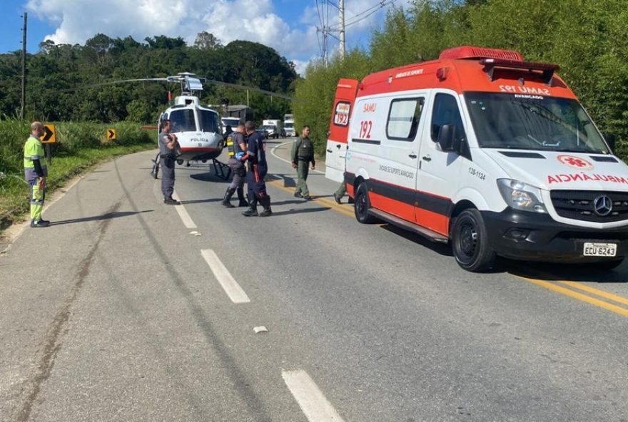 acidente-fatal-na-sp-088-em-biritiba-mirim3A-moto-colide-com-caminhao