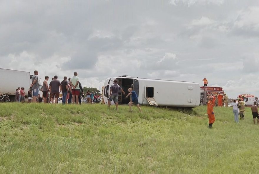 acidente-grave-na-df-070-em-brasilia-deixa-vitimas-e-mobiliza-equipes-de-resgate