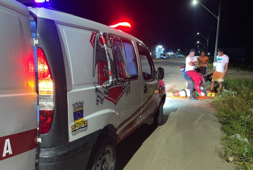 acidente-na-bahia3A-vestido-preso-em-corrente-de-moto-causa-queda-de-adolescentes acidente-na-bahia3A-vestido-preso-em-corrente-de-moto-causa-queda-de-adolescentes