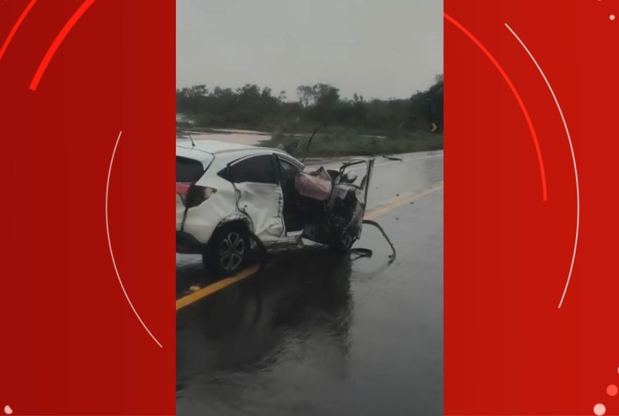 acidente-na-br-210-macapa3A-dois-veiculos-colidem-sob-chuva-forte acidente-na-br-210-macapa3A-dois-veiculos-colidem-sob-chuva-forte