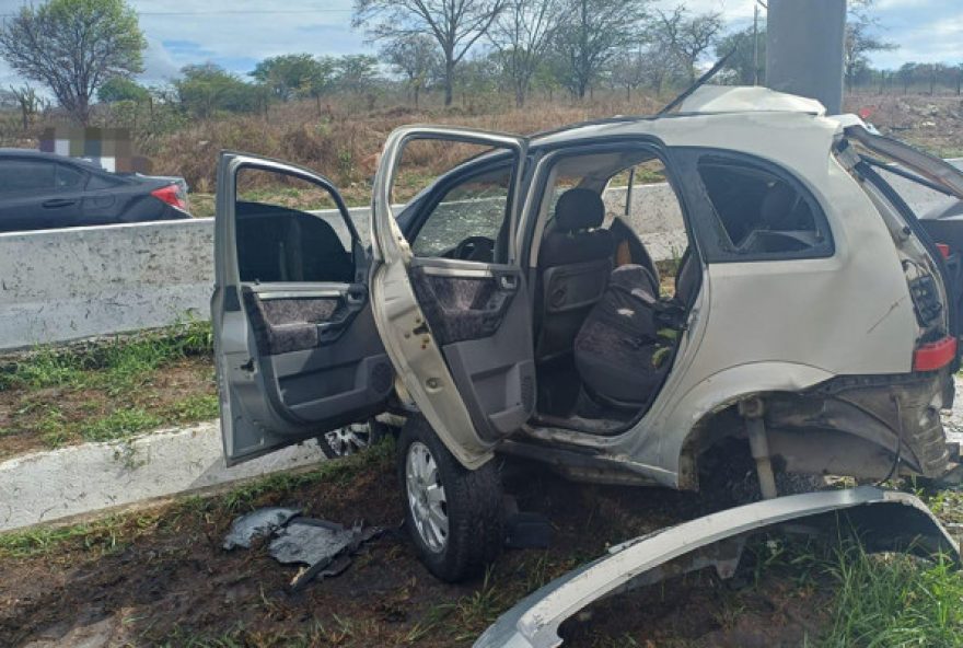 acidente-na-br-232-deixa-duas-pessoas-mortas-e-tres-feridas-em-bezerros2C-agreste-de-pernambuco acidente-na-br-232-deixa-duas-pessoas-mortas-e-tres-feridas-em-bezerros2C-agreste-de-pernambuco