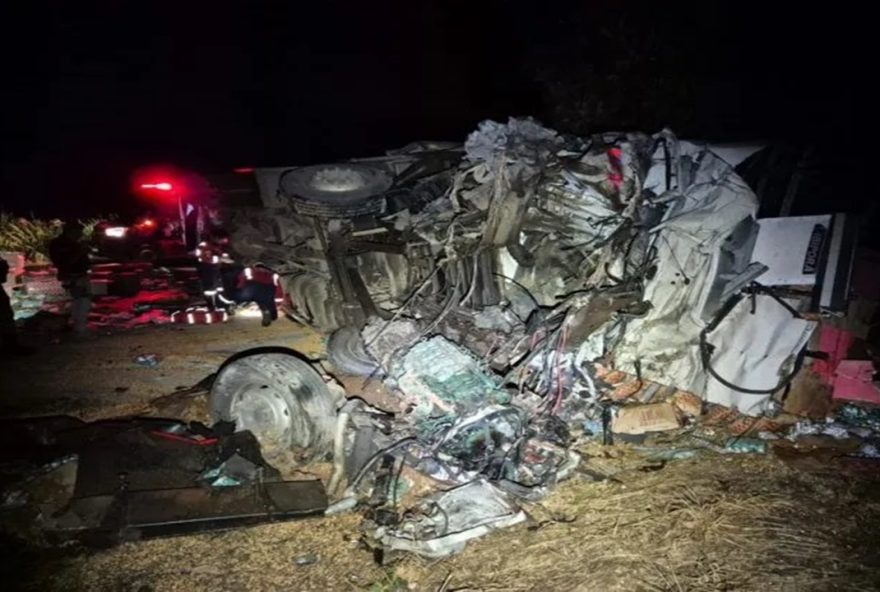 acidente-na-br-262-deixa-uma-pessoa-morta-em-minas-gerais acidente-na-br-262-deixa-uma-pessoa-morta-em-minas-gerais