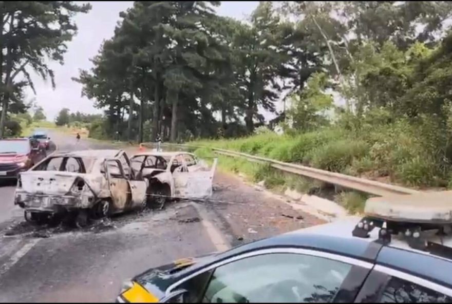 acidente-na-br-287-deixa-quatro-mortos-e-tres-feridos-em-jaguari acidente-na-br-287-deixa-quatro-mortos-e-tres-feridos-em-jaguari