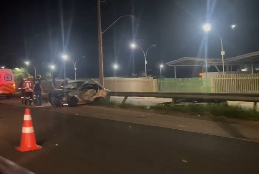 acidente-na-br-290-proximo-da-arena-do-gremio-deixa-motorista-morto-em-porto-alegre-foto3A-juliano-lannes2F-agencia-rbs