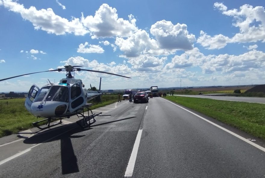 acidente-na-br-376-no-parana-mata-mulher2C-deixa-homem-ferido-e-bloqueia-estrada acidente-na-br-376-no-parana-mata-mulher2C-deixa-homem-ferido-e-bloqueia-estrada