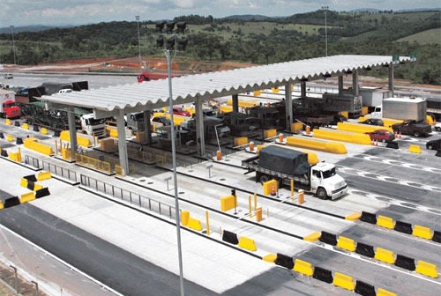 acidente-na-br-381-entre-onibus-e-caminhao-deixa-vitimas Fernão Dias, que liga Belo Horizonte a São Paulo, já possui postos de pedágio|Novos valores entram em vigor a partir de 19 de dezembro