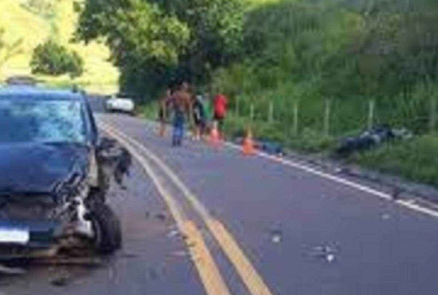 acidente-na-mg-4173A-motorista-sem-habilitacao-bate-de-frente-com-moto-e-causa-morte-de-familiar acidente-na-mg-4173A-motorista-sem-habilitacao-bate-de-frente-com-moto-e-causa-morte-de-familiar