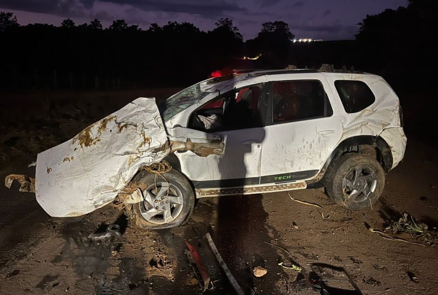 acidente-na-mgc-446-em-mg3A-mulher-morre-e-feridos-em-colisao-grave