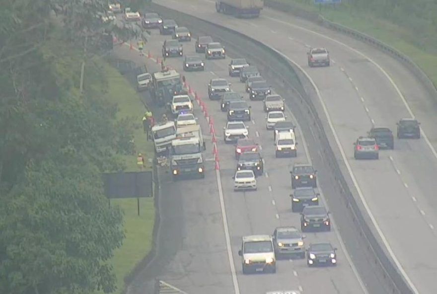 acidente-na-rodovia-dos-tamoios-deixa-uma-pessoa-ferida3A-concessionaria-tamoios-atua-rapido-e-normaliza-situacao acidente-na-rodovia-dos-tamoios-deixa-uma-pessoa-ferida3A-concessionaria-tamoios-atua-rapido-e-normaliza-situacao