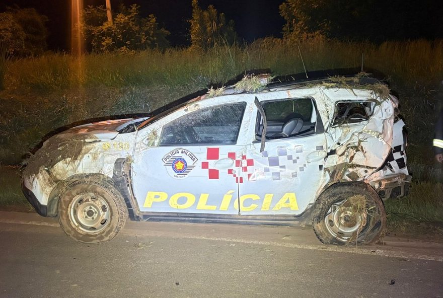 acidente-na-rodovia-sp-3083A-van-atinge-viatura-da-pm-e-deixa-feridos2C-ressaltando-importancia-da-manutencao-veicular-e-seguranca-viaria acidente-na-rodovia-sp-3083A-van-atinge-viatura-da-pm-e-deixa-feridos2C-ressaltando-importancia-da-manutencao-veicular-e-seguranca-viaria
