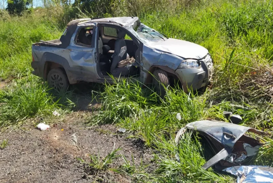 Acidente de carro mata idosa e deixa duas pessoas feridas em Catalão