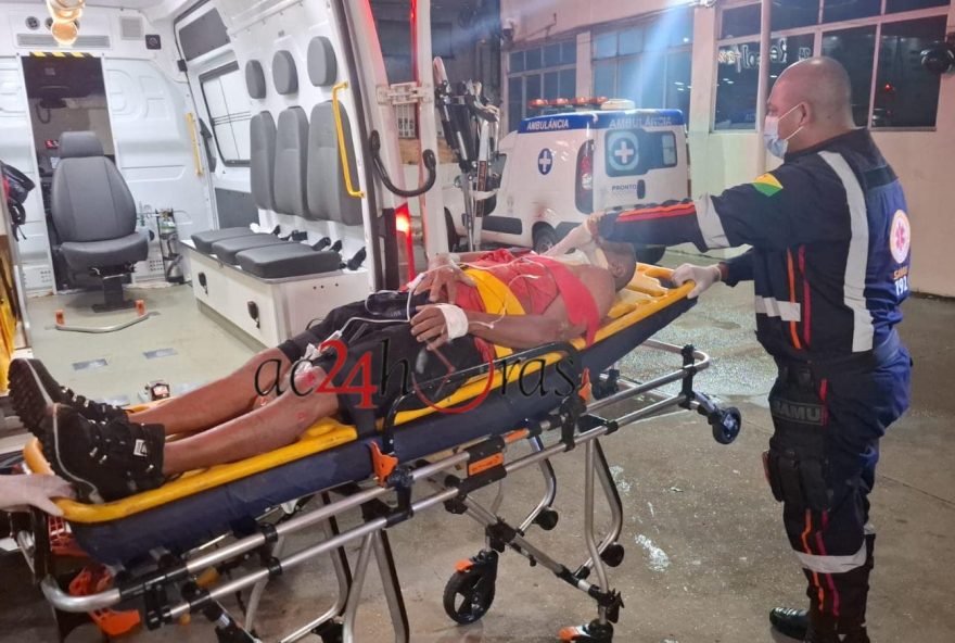 acidente-termina-com-dois-feridos-e-causa-nova-batida-durante-socorro acidente-termina-com-dois-feridos-e-causa-nova-batida-durante-socorro