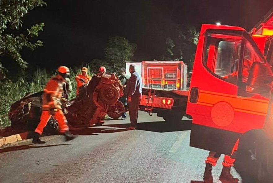acidente-tragico-em-conquista3A-tres-vitimas-fatais-em-colisao-fatal.-populacao-se-une-em-luto-e-apelo-por-seguranca-no-transito