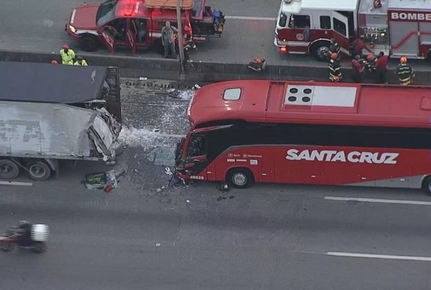 acidente-tragico-na-rodovia-fernao-dias-deixa-um-morto-e-seis-feridos3A-alerta-para-seguranca-viaria acidente-tragico-na-rodovia-fernao-dias-deixa-um-morto-e-seis-feridos3A-alerta-para-seguranca-viaria