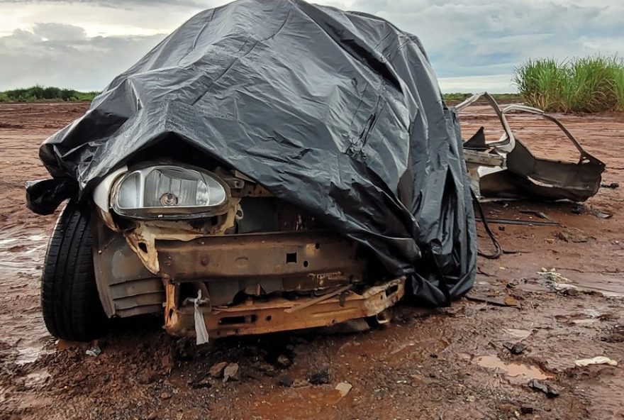 acidente-tragico3A-carreta-invade-pista-e-atinge-carro-de-familia-no-noroeste-do-parana3B-pai-e-filha-morreram