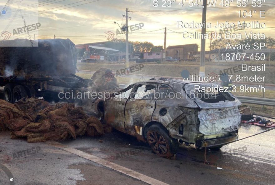 acidentes-fatais-em-rodovias-de-sp3A-carro-pega-fogo-em-avare-e-motociclista-morre-em-taquarituba