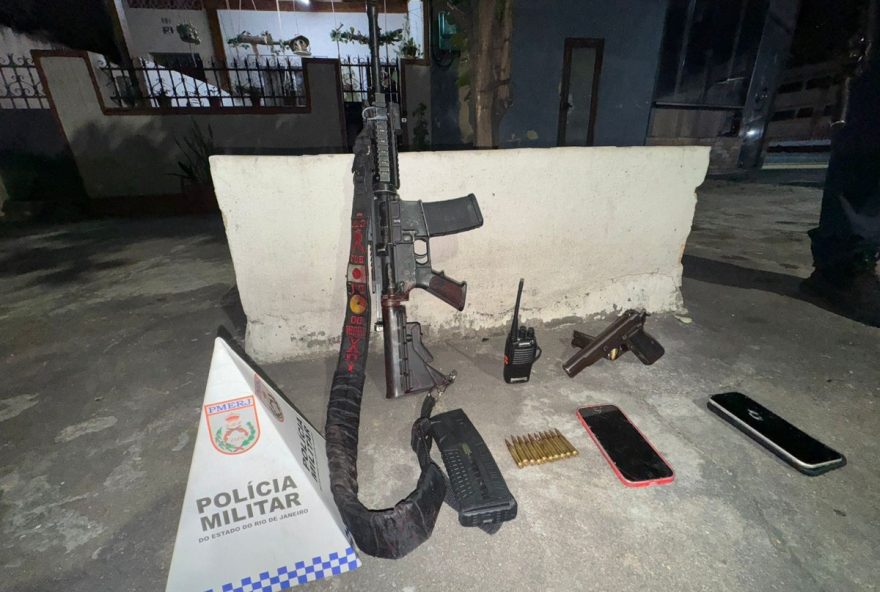 acoes-da-policia-militar-do-rio-de-janeiro-resultam-em-prisoes-e-apreensoes-de-armas-em-operacoes-contra-o-crime