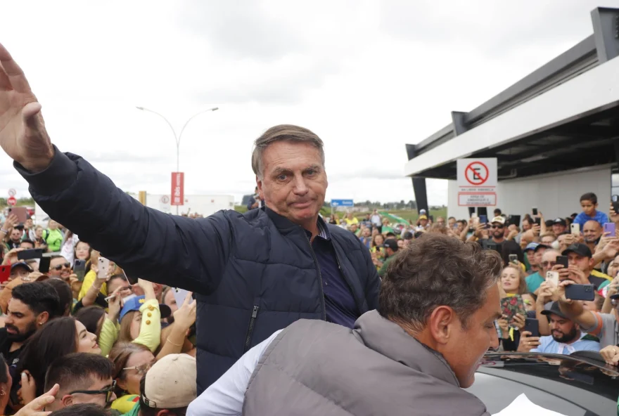 acuzat-de-lovitura-de-stat2C-jair-bolsonaro-este-in-fata-curtii-supreme-din-brazilia