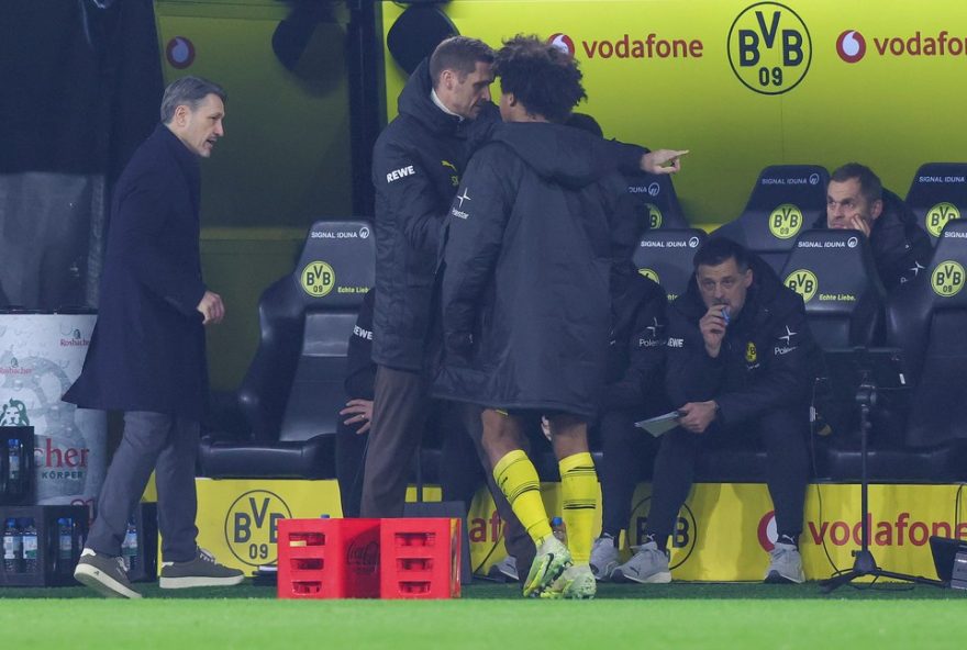 adeyemi-do-borussia-se-revolta-com-substituicao-e-e-impedido-de-sair-do-campo3A-22senta-la22 adeyemi-do-borussia-se-revolta-com-substituicao-e-e-impedido-de-sair-do-campo3A-22senta-la22