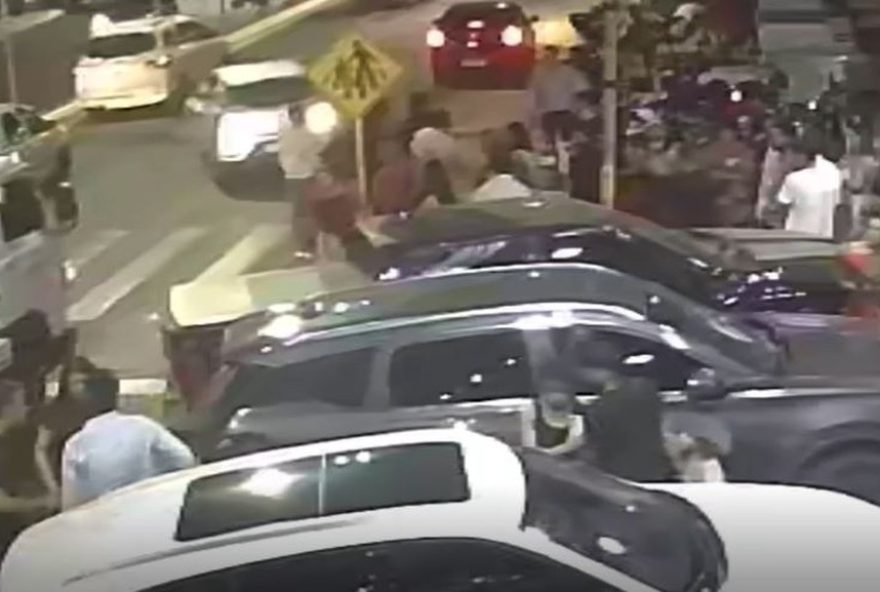 adolescente-atropela-quatro-pessoas-apos-discussao-em-igreja-de-anapolis3A-video.-incidente-motivado-por-ciumes-resulta-em-confusao-e-feridos
