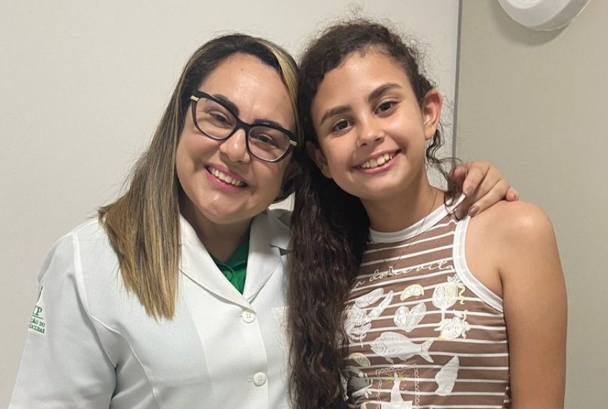 adolescente-com-surdez-profunda-ouve-mae-pela-primeira-vez3A-video-emocionante adolescente-com-surdez-profunda-ouve-mae-pela-primeira-vez3A-video-emocionante