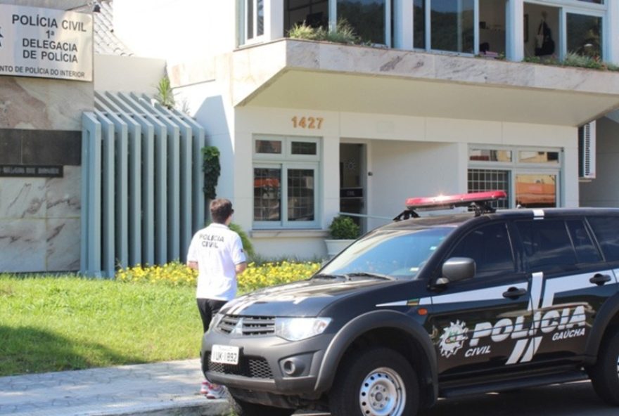 adolescente-de-14-anos-apreendida-por-morte-de-idosa-a-facadas3A-surto-no-rs adolescente-de-14-anos-apreendida-por-morte-de-idosa-a-facadas3A-surto-no-rs