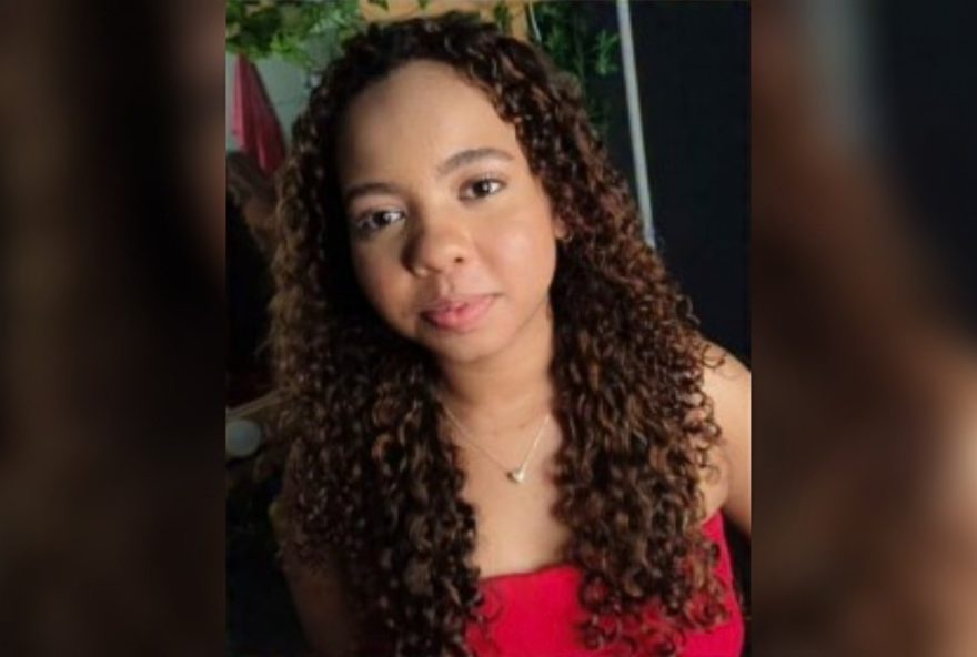 adolescente-de-14-anos-desaparece-apos-deixada-no-colegio3A-investigacoes-em-andamento adolescente-de-14-anos-desaparece-apos-deixada-no-colegio3A-investigacoes-em-andamento