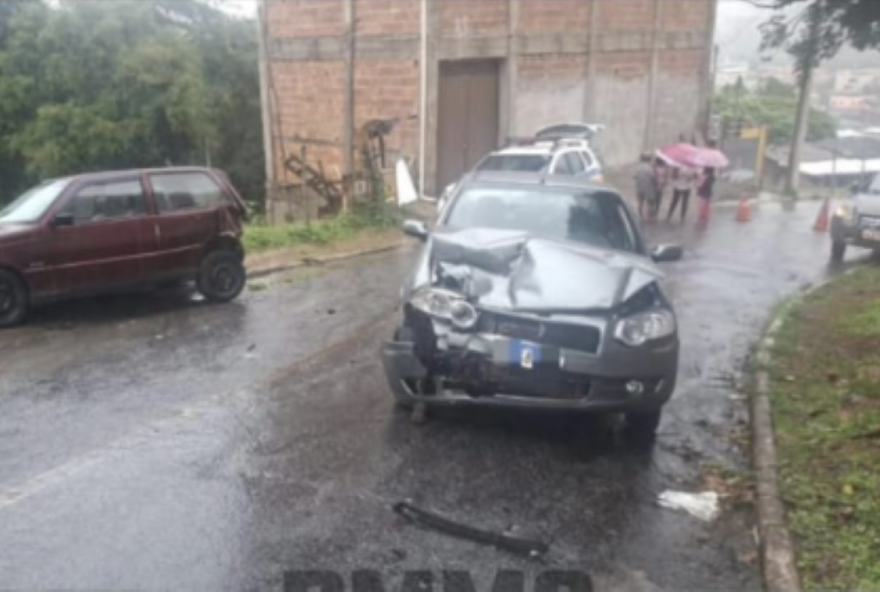 adolescente-de-16-anos-e-apreendido-apos-causar-acidente-na-br-381 adolescente-de-16-anos-e-apreendido-apos-causar-acidente-na-br-381