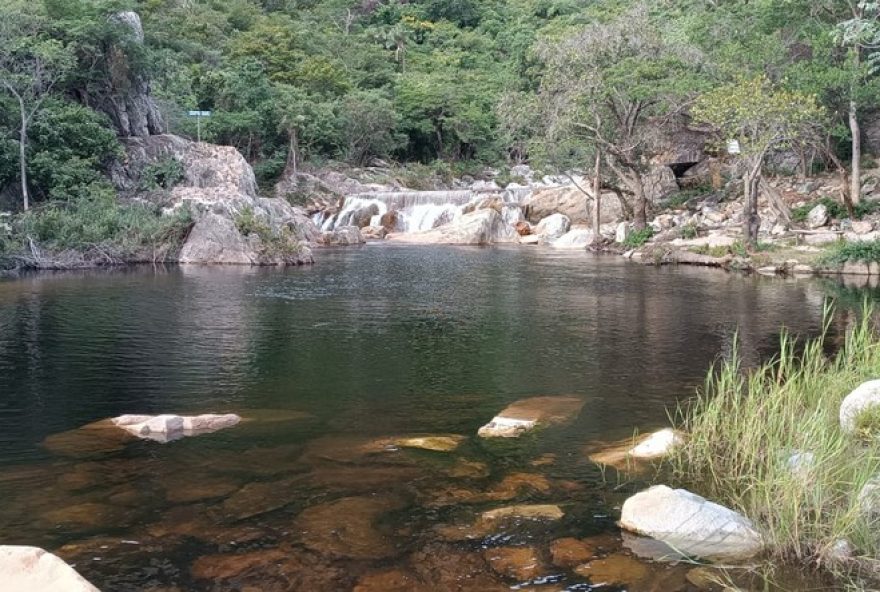 adolescente-de-16-anos-morre-afogado-em-cachoeira3A-alerta-para-seguranca-aquatica