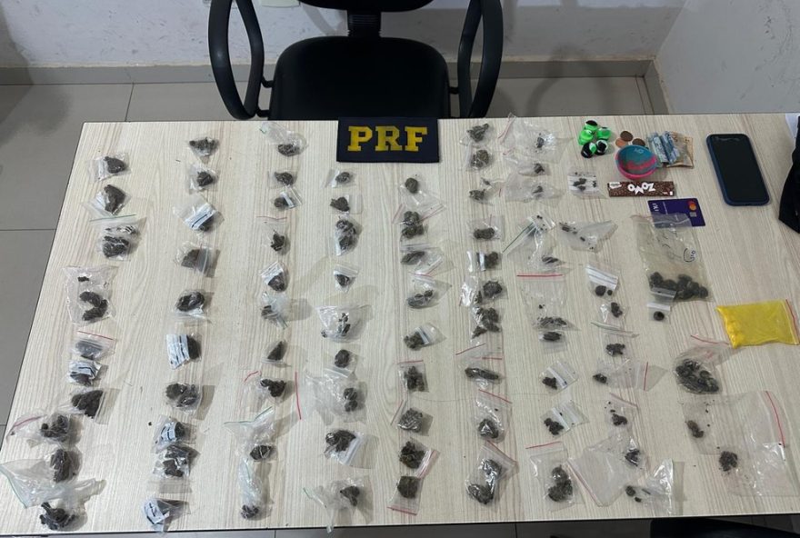 adolescente-e-apreendido-com-drogas-na-br-153-em-sao-jose-do-rio-preto-sp-foto3A-divulgacao-2F-prf adolescente-e-apreendido-com-drogas-na-br-153-em-sao-jose-do-rio-preto-sp-foto3A-divulgacao-2F-prf