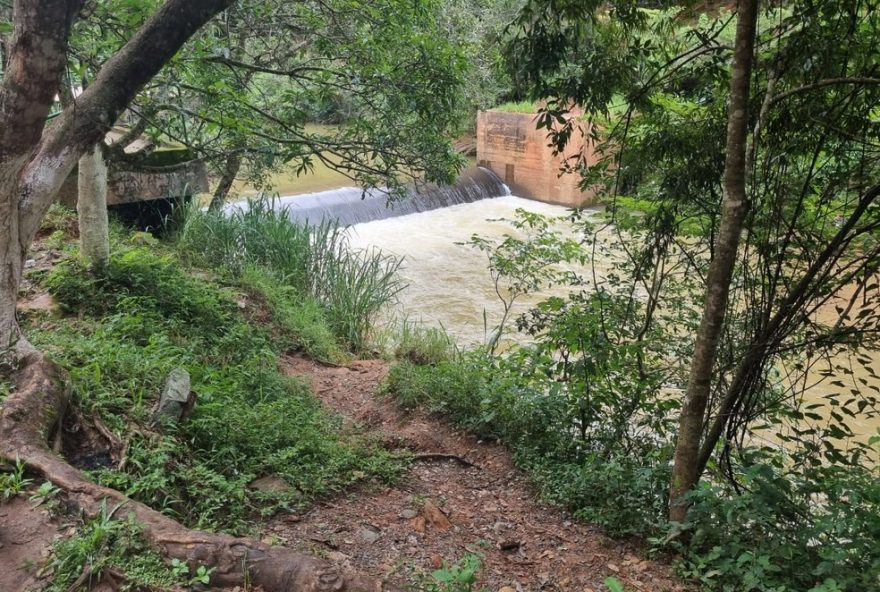 adolescente-morre-afogado-no-poco-da-barragem3A-alerta-para-seguranca-em-locais-de-lazer