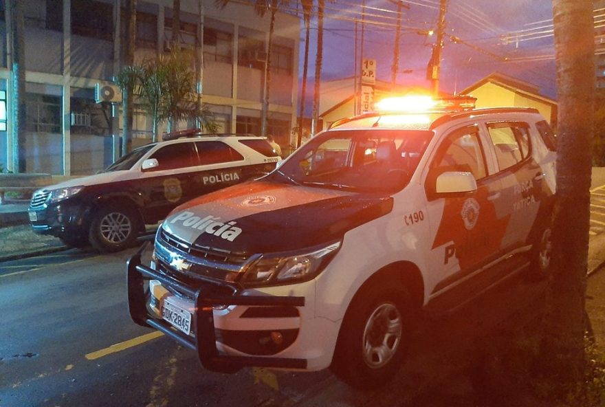 adolescente-provoca-incendio-em-casa-de-piracicaba-apos-briga-familiar3A-pm-atende-ocorrencia