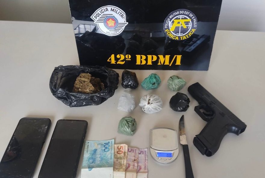 adolescentes-apreendidos-por-trafico-de-drogas-em-presidente-venceslau3A-casal-tentava-fugir-da-policia2C-mas-foi-detido-com-simulacro-de-pistola-e-maconha