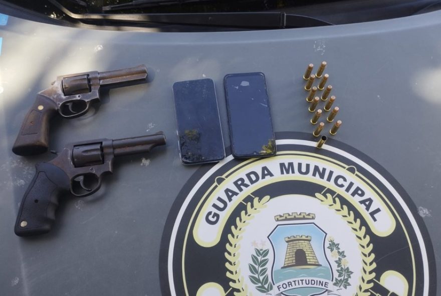adolescentes-detidos-apos-matar-homem-e-balear-em-fortaleza3A-guarda-municipal-captura-jovens-apos-crime-no-bairro-vicente-pizon
