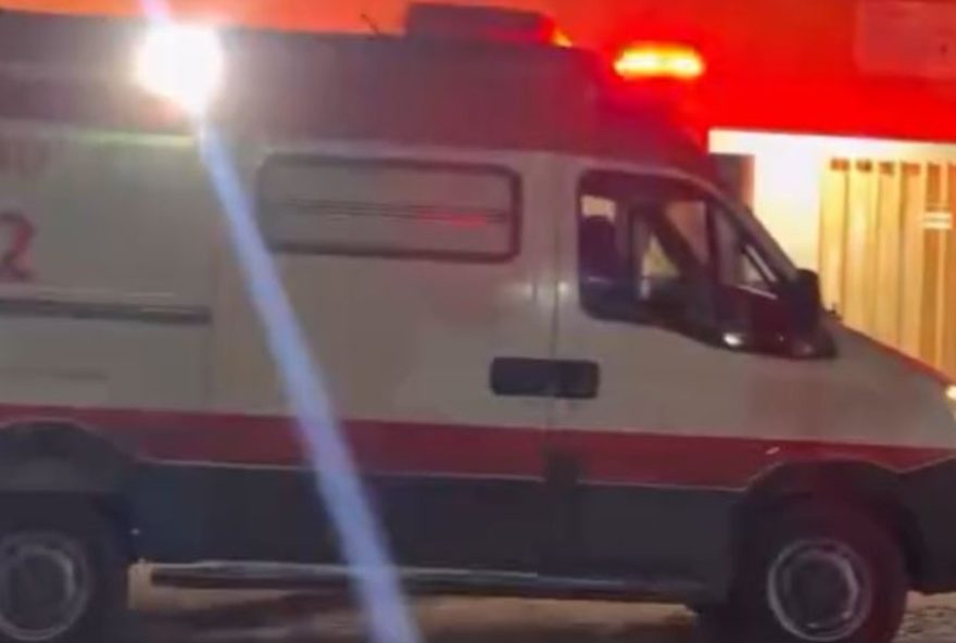 adolescentes-sao-esfaqueadas-dentro-de-onibus-escolar-em-aratuba2C-ceara adolescentes-sao-esfaqueadas-dentro-de-onibus-escolar-em-aratuba2C-ceara