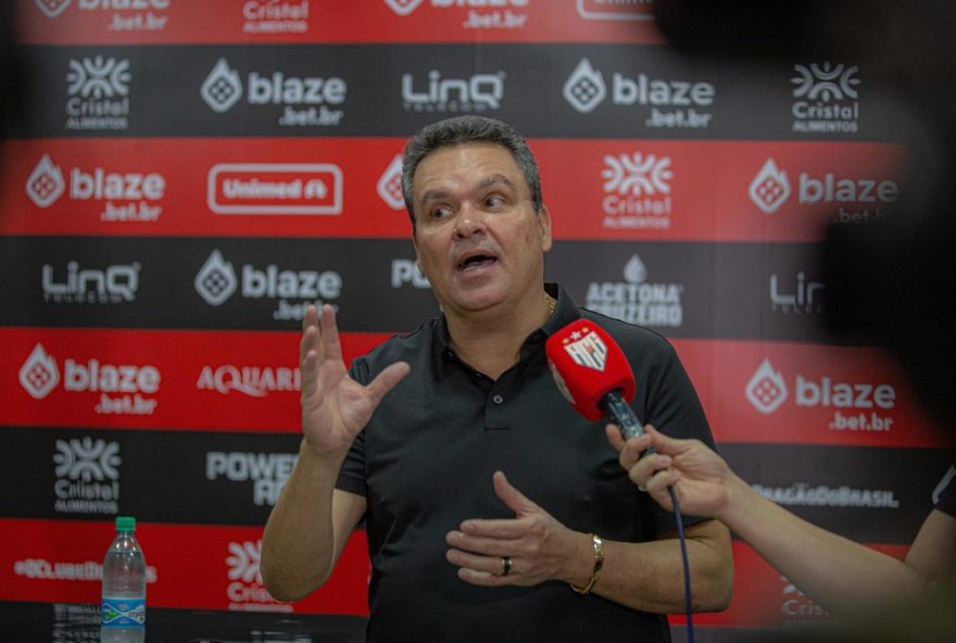 adson-critica-atuacao-do-atletico-go-apos-derrota-para-o-goiatuba adson-critica-atuacao-do-atletico-go-apos-derrota-para-o-goiatuba
