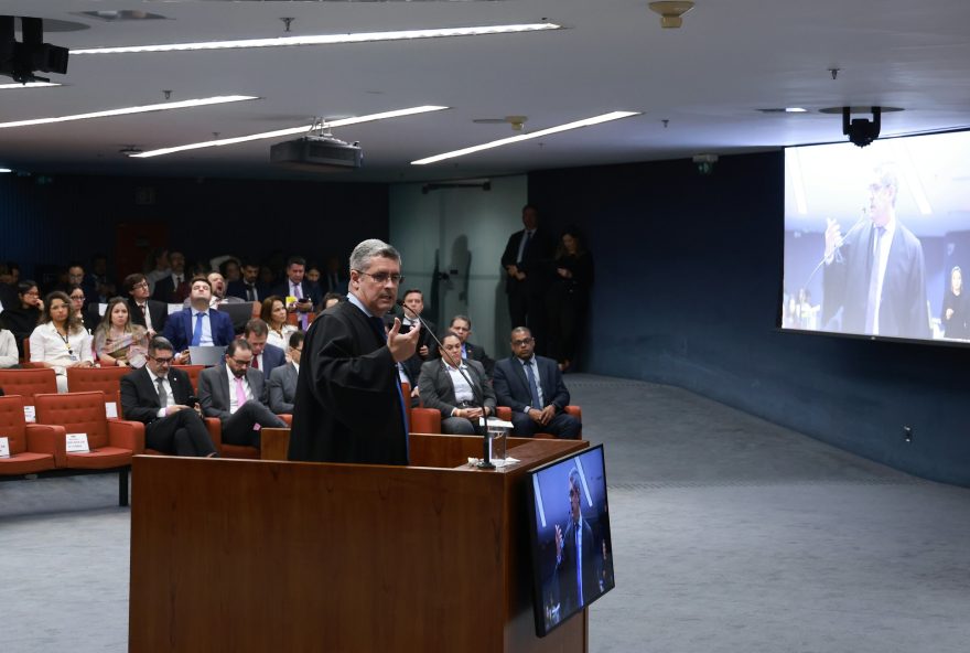 advogado-de-ramagem-aponta-erro-em-alegacoes-finais-no-stf
