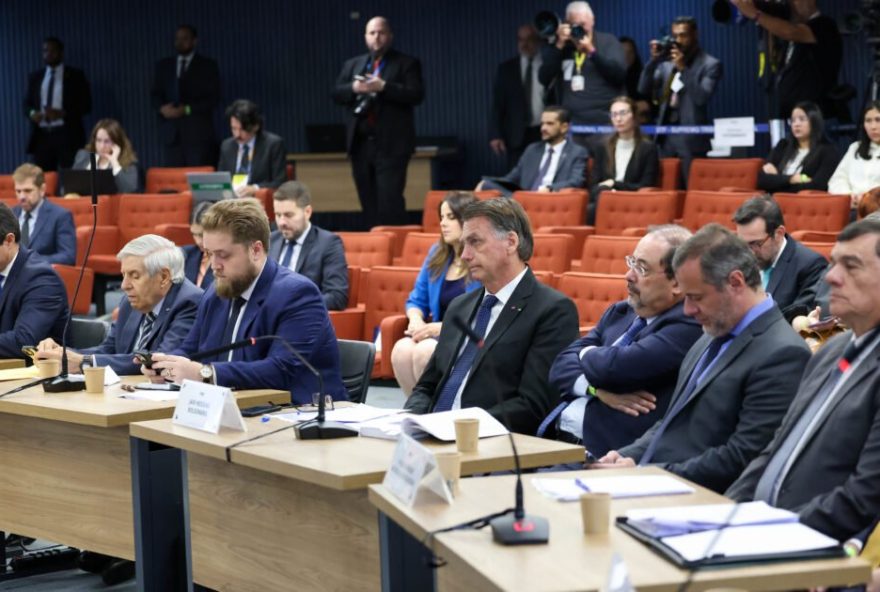 advogados-de-bolsonaro-tem-prazo-ate-quarta-feira-para-entregar-defesa-ao-stf