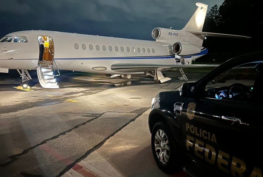 aeronave-de-daniel-vorcaro2C-dono-do-banco-master2C-e-apreendida-em-operacao-da-pf