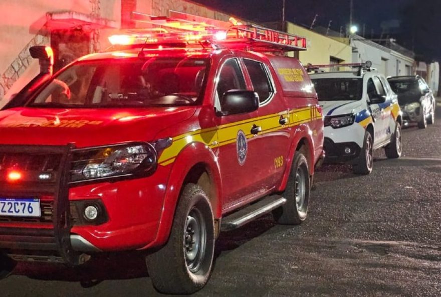 afogamento-fatal-em-piscina3A-mulher-morre-em-uberlandia.-bombeiros-alertam-sobre-riscos-na-regiao.-medidas-preventivas-sao-essenciais