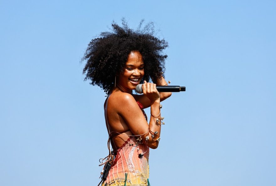 agnes-nunes-arrasa-no-lollapalooza-2026