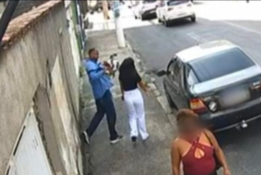 agressao-de-ex-a-mulher-e-flagrada-por-cameras3B-suspeito-e-preso-no-rj