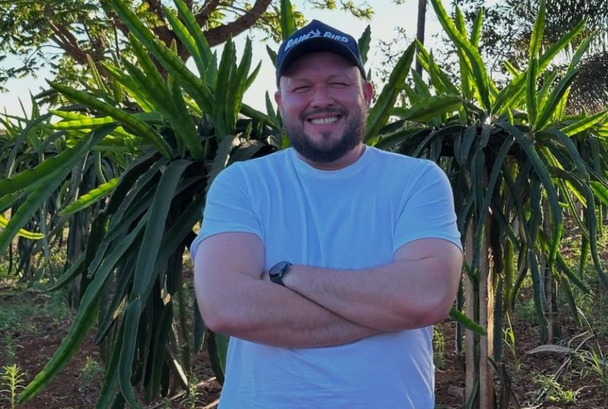 agricultor-esperto-ganha-r24-50-de-golpista-e-diverte-a-web3A-genio-video-viraliza-com-mais-de-42C6-milhoes-de-visualizacoes